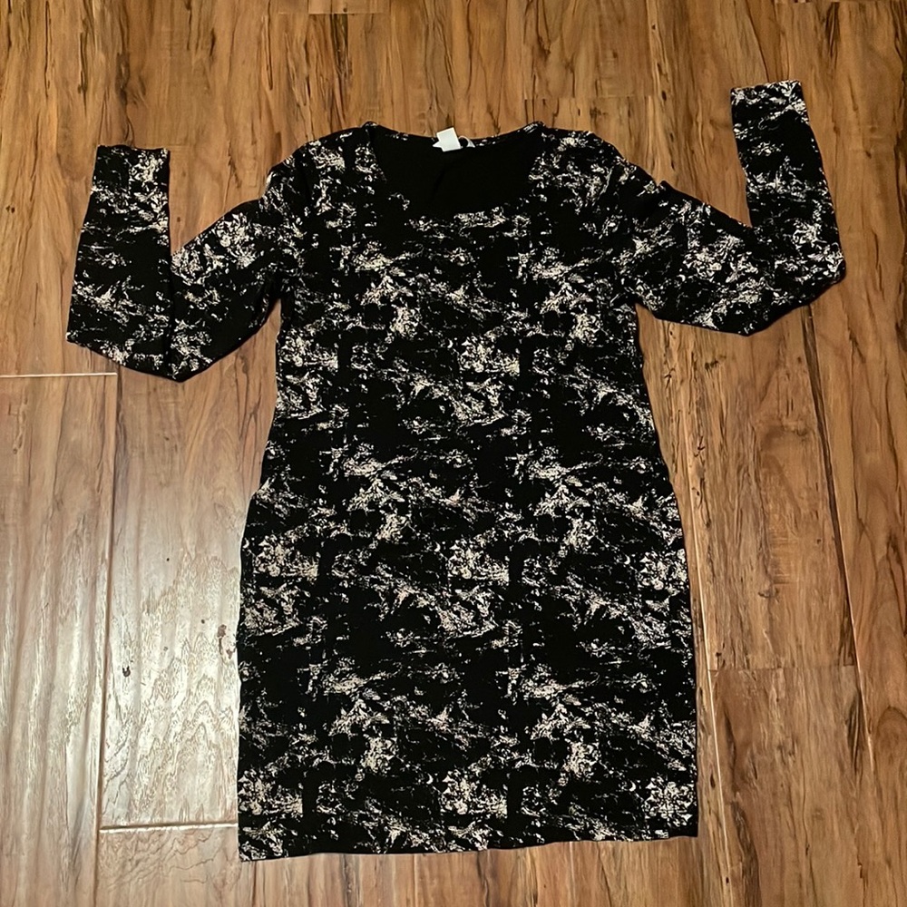 ✨LIKE NEW✨ H&M marble dress, size L